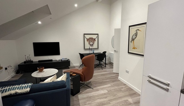 Burntisland, new-build luxury Penthouse apartment building. 5 minutes from golf.