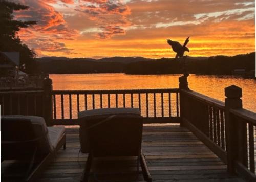 Burton Bass Lodge Family retreat at Lake Burton