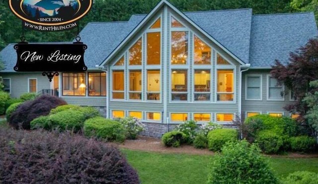 Burton Bliss -Lake Burton, Fantastic Boathouse