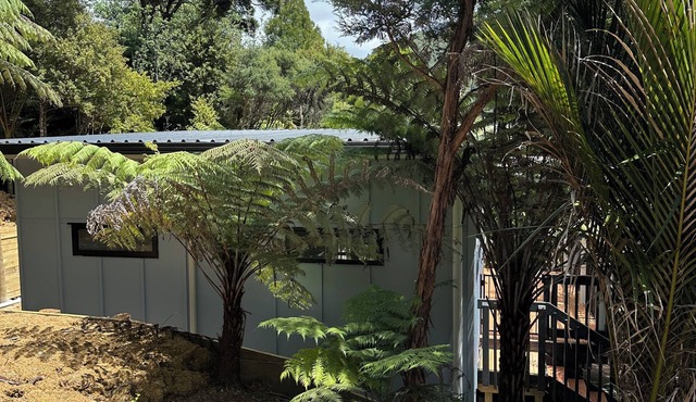 Bush & Beach Bliss: Private Self Contained Unit - Te Huia Haven