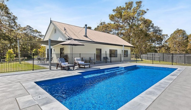 Bush Retreat With Private Pool