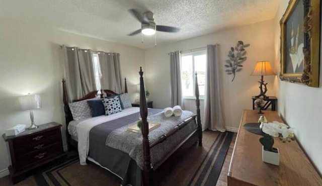 Business Class/Family Vacation/Large back yard