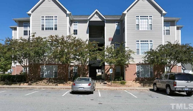 Business condo next to Raleigh Golf Course