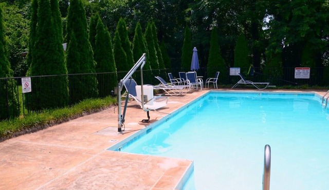 Business‑Focused, Quiet Stay Minutes from Lynchburg