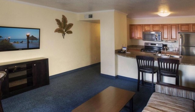 Business-Ready 2BR w/Bay View, Near Tampa