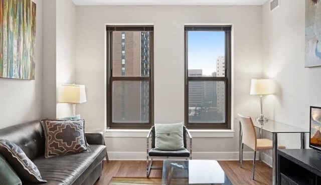 Business Traveler Friendly w desk & Wi-Fi | Fairfax County