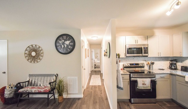 Busy Bee Ranch near Walnut Creek Amphitheatre - Pet Friendly