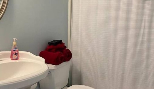 Butler Cottage, Pet Friendly, Walk to the brewery.