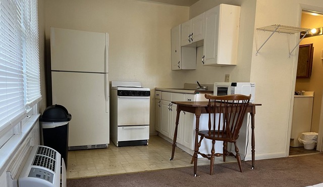Butler Room For Rent