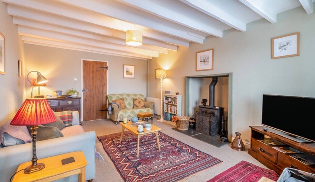 Butler's Cottage - Two Bedroom House, Sleeps 4