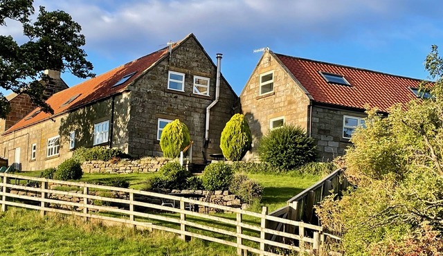 Buttercup Cottage 2-bedrooms (sleeps-4)