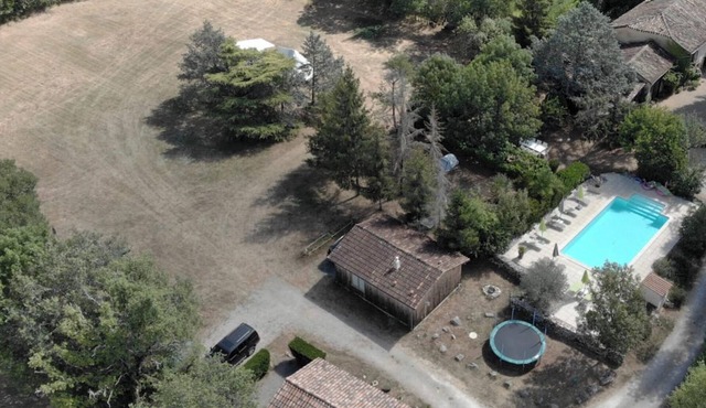 BUTTERFLY GITE ON A 2-HECTARE PROPERTY