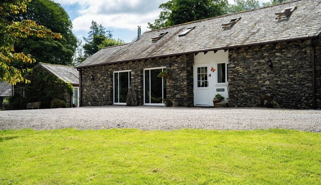 Butterfly Cottage In an Idyllic Riverside Location, Lake District Nation Park