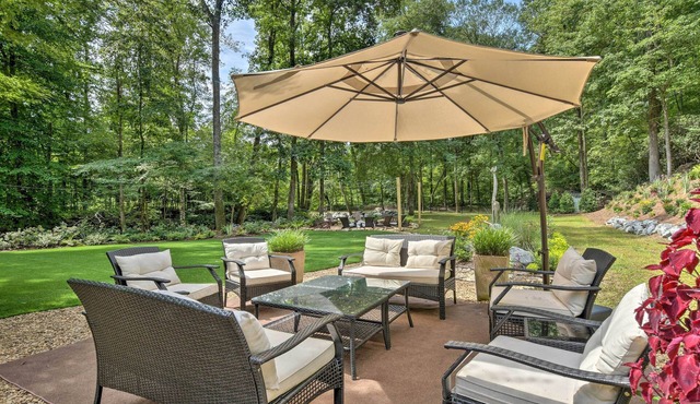 Butterfly Creek Columbus Estate on 3 Acres!