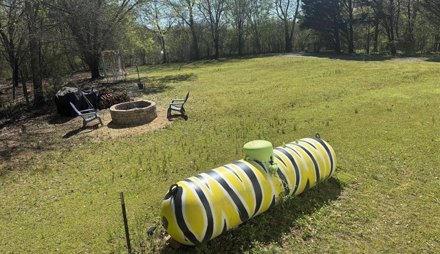 Butterfly Crossing! Charming 2/1 Quirky Comfy Cottage of Cartersville GA