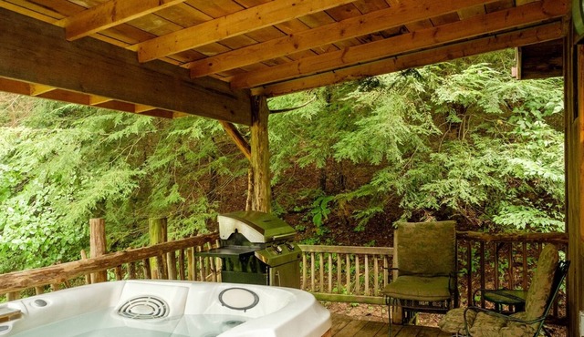 Butterfly Suite - NEW Hot Tub!