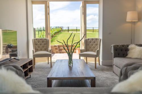 Butterwick - Barn Conversion with a hot tub on a Country Estate