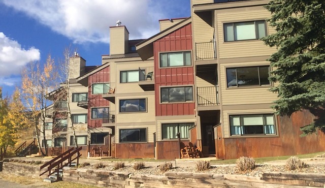 Buttes Condo, Steps from the base area, Mountain Luxury