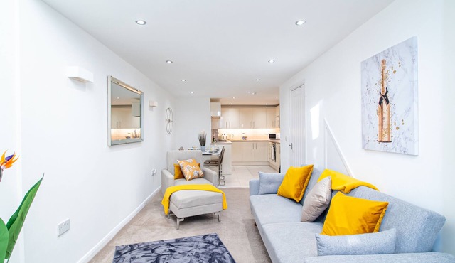 BV Dealhouse Stylish Maisonette 1 Bedrooms Apt