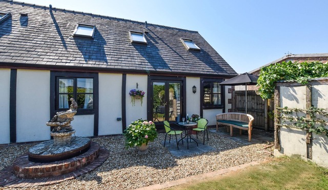 Bwthyn Banw - One Bedroom House, Sleeps 2