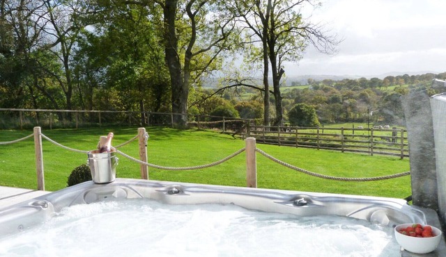 Bwthyn Dulas - Three Bedroom House, Sleeps 6