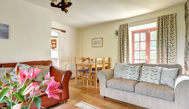 Bwthyn Gwyn in Llanerchymedd