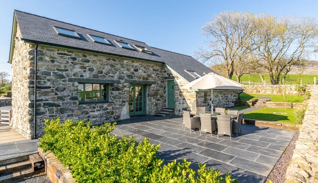 Bwthyn Nant Bach - Three Bedroom House, Sleeps 6