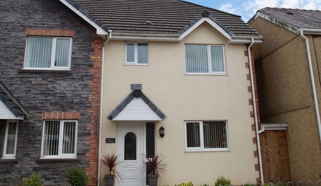 Bwthyn y Gors in Swansea Valley