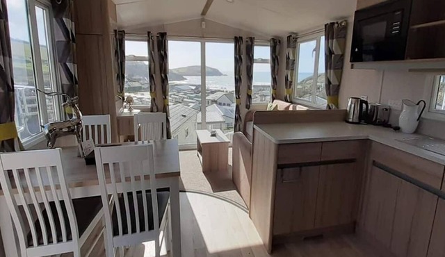 BY BEACH - LOVELY SEA VIEW - GREAT INDOOR POOL