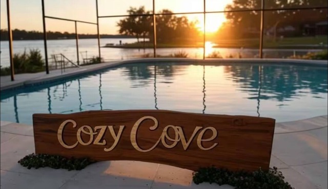 By Disney Universal Pvt. Pool Sleeps 10! Game rm Free Bbq, Parking,WiFi, Fishing