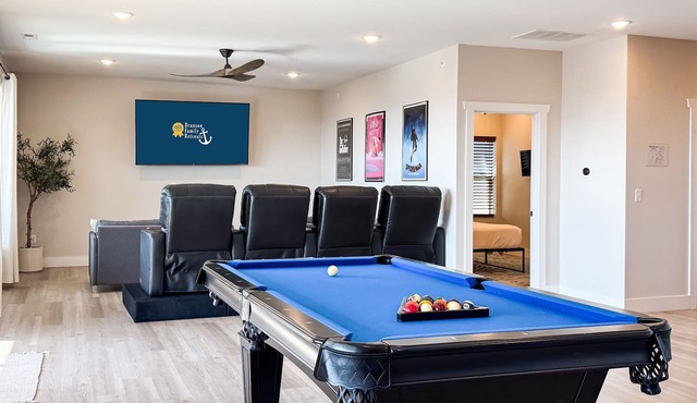 By SDC, Indoor Pool, Hot Tub, Incredible Lake View, Pool Table
