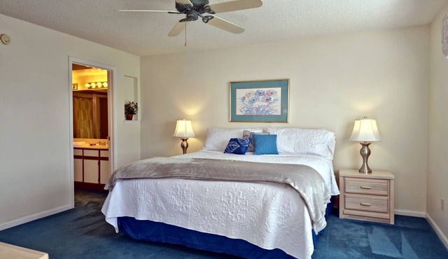 By Strip~Walk-In~Clean~2 Kings~Indoor Pool~Hot Tub