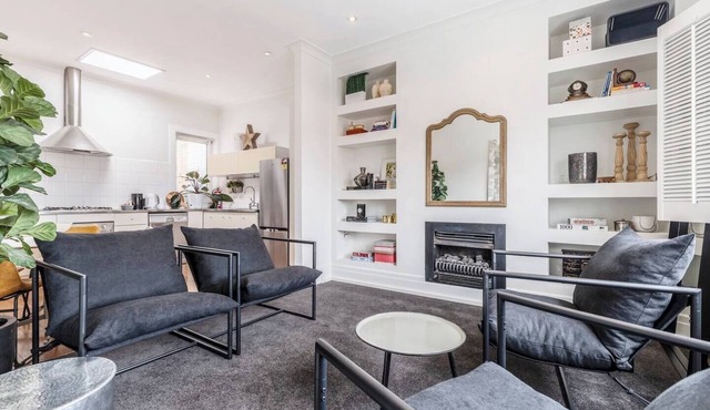 By the Bay Elegance Exclusive Brighton Living