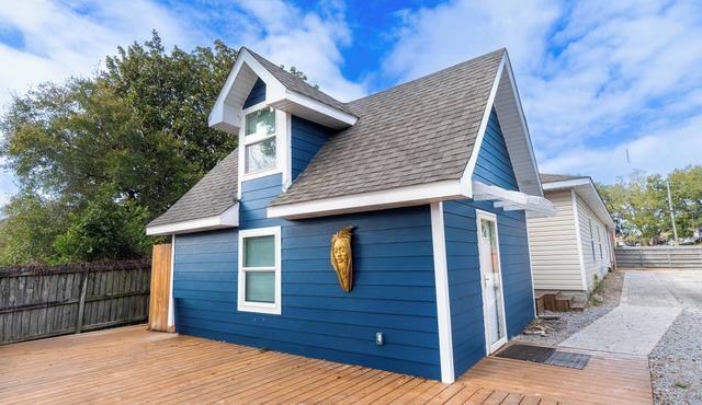 By the Bayou, Close to Downtown, Centrally Located