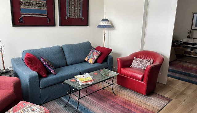 By-the beach apartment in charming Historic Taft District, Lincoln City