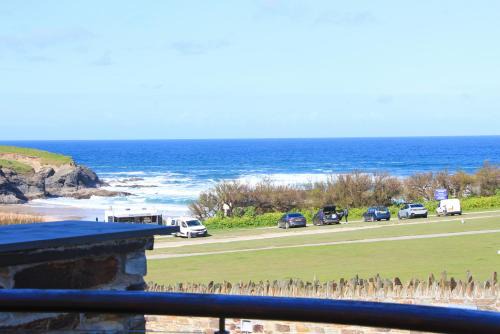 BY THE BEACH, The Quies, Beach House