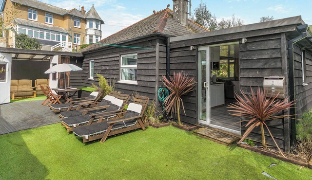 By The Beach- UK31201