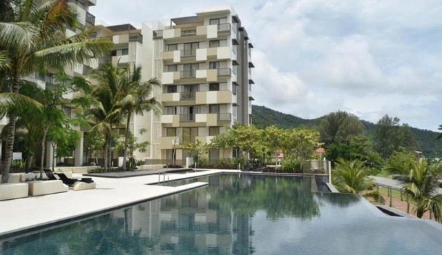 By The Sea Batu Ferringhi Beach Front, Seaview And Pool Front