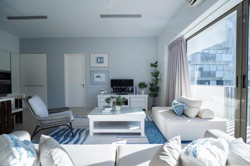 By The Sea Haven 2BR 6pax