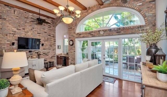 BY THE SEA VACATION VILLAS 2 BED/HOT TUB TWO BLOCKS TO BEACH