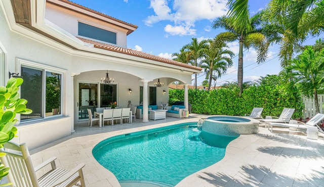 BY THE SEA VACATION VILLAS 5 STAR AQUABELLA 5/4 PRIVATE POOL WALK TO BEACH