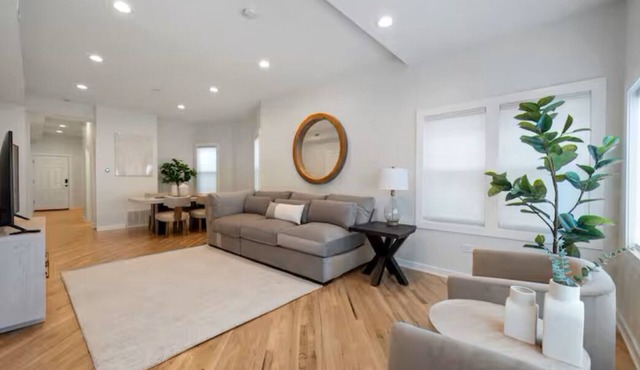 By Wrigley Field +Reserved Parking Space +95 Walkscore + In-Unit Laundry + Patio