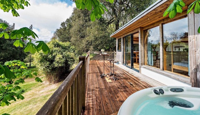 Bydown Lodge - A Secluded Romantic Escape with Panoramic Devon Views