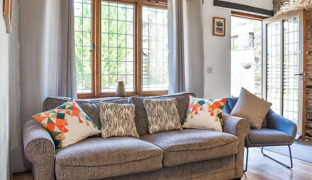 Byre Cottage - UK50028