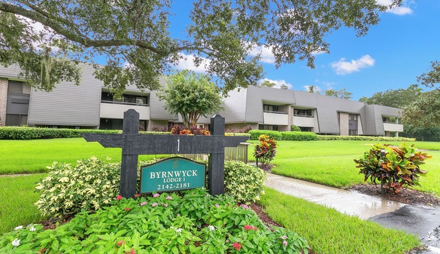 Byrnwyck 2172-2174 2 Bedroom 2 bath Adjoining Unit At Innisbrook.