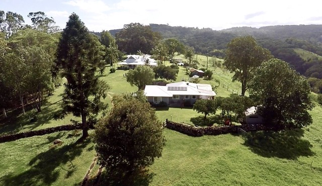 Byron Hinterland Farm Cottage on Cattle property