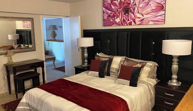 Byron House - Apartment 3