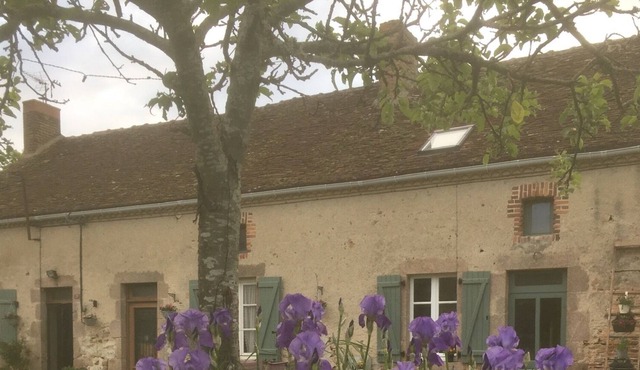 Bythewayside - 2 Bedroom rural Gite with private garden and private A/G pool.