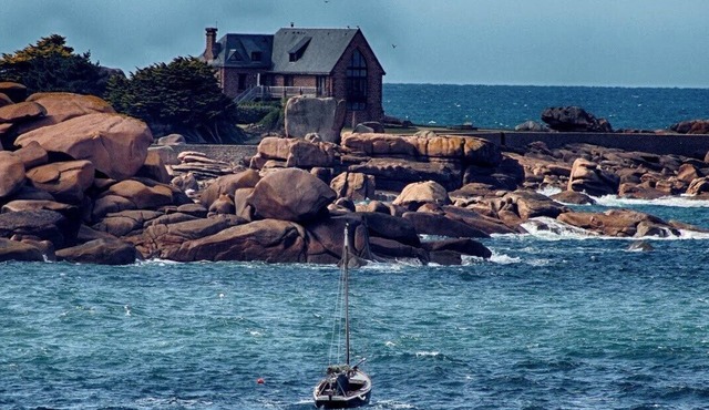 CÔTE DE GRANIT ROSE - SEA AND COUNTRYSIDE