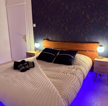 César Room - Appartement Antique 2-3 pers, parking privé,proche centre et gare